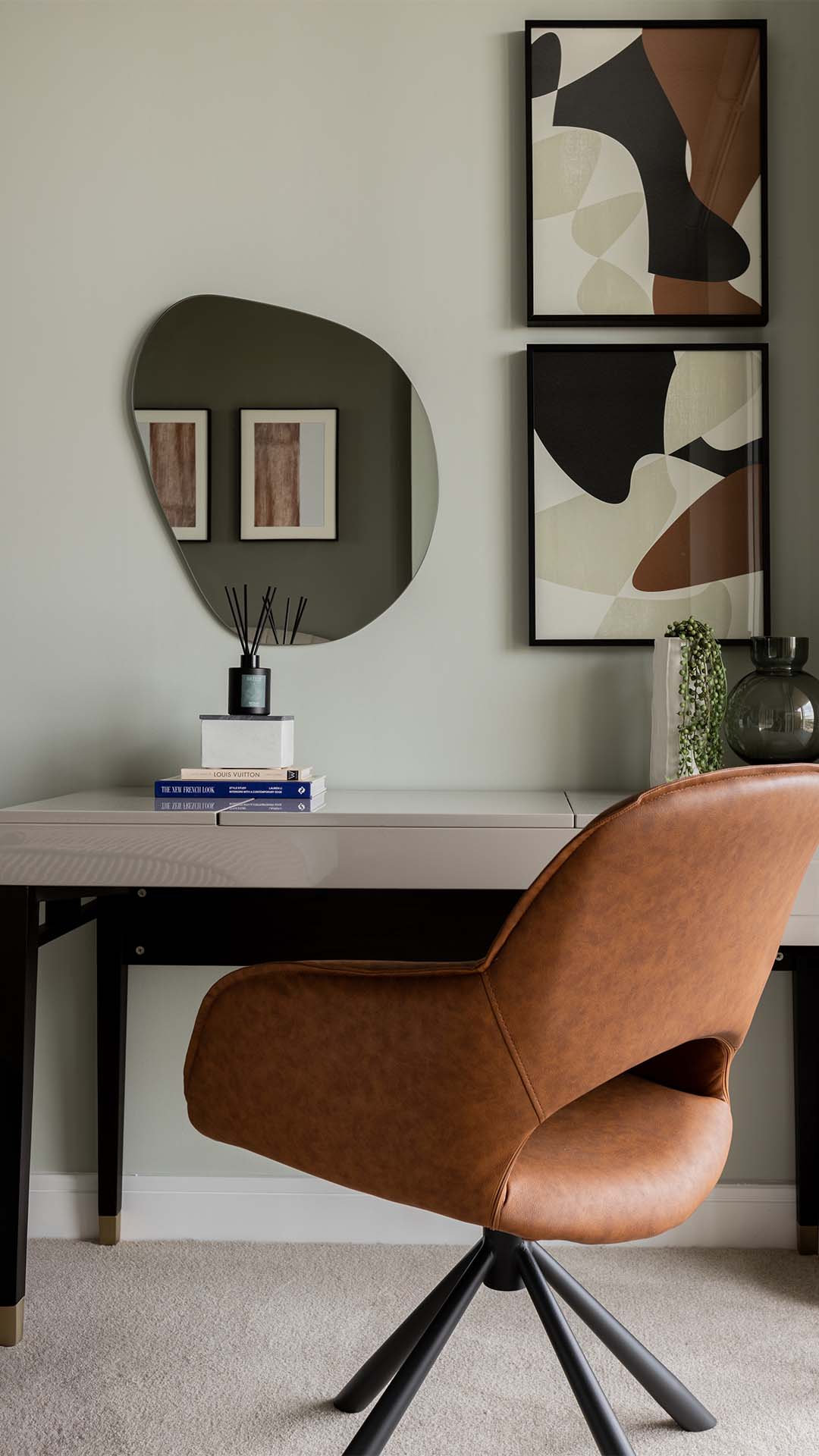 dining area with elegant furnishings