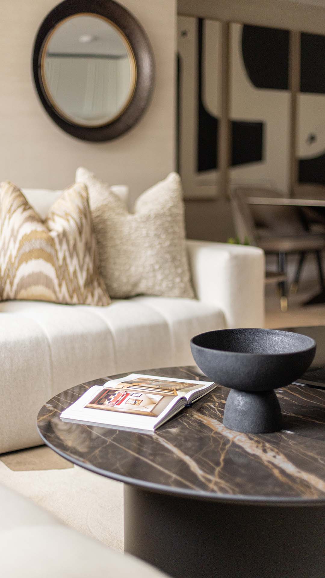 Kings Tower Chelsea: Living Room Decor